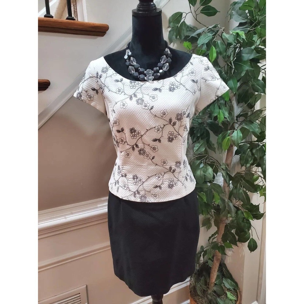 Hannah Hardy Women's Floral Cotton Round Neck Short Sleeve Knee Length Dress 10
